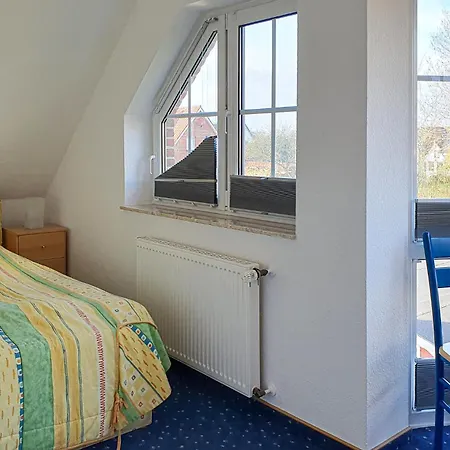 Holiday home Cozy In Wurster Nordseekueste With Kitchen